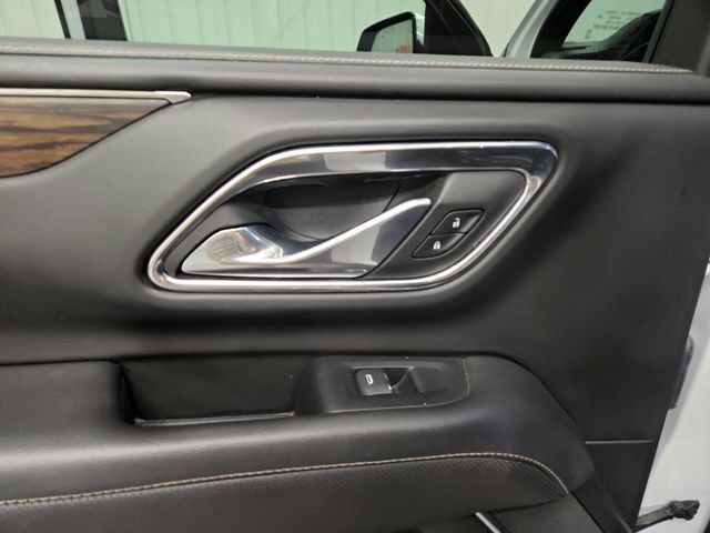 Used 2023 Chevrolet Suburban Premier RWD image 22
