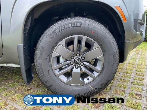 New 2026 Nissan Frontier SV w/ Tow Package image 9