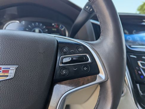 Used 2017 Cadillac Escalade ESV Luxury AWD/4WD image 32