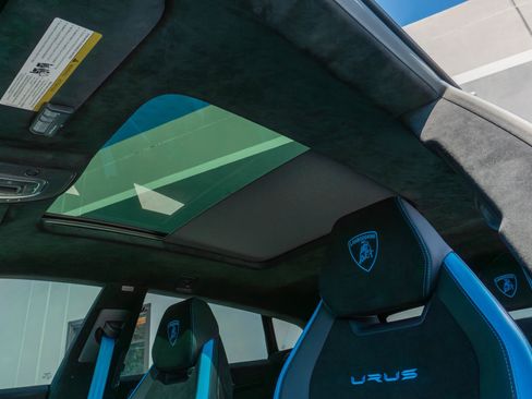 Used 2024 Lamborghini Urus Performante image 12