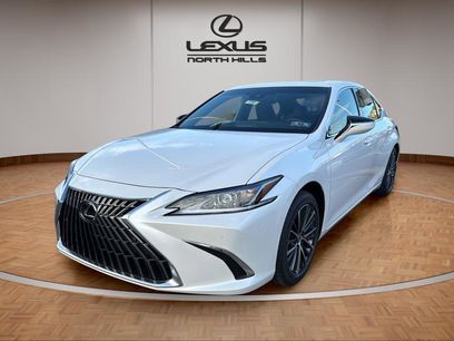 New 2025 Lexus ES 350 w/ Premium Package