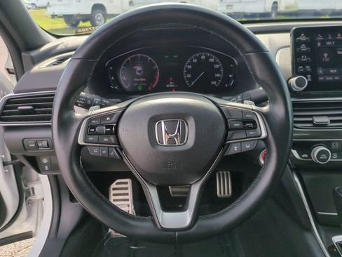 Used 2018 Honda Accord Sport image 14