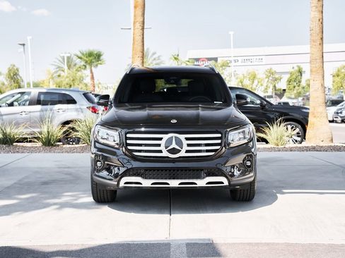 Used 2025 Mercedes-Benz GLB 250 GLB 250 w/ Exclusive Package image 6