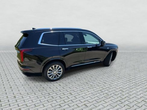 Used 2021 Cadillac XT6 Premium Luxury FWD image 8