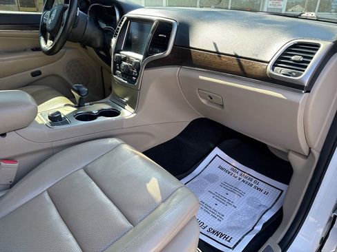 Used 2015 Jeep Grand Cherokee Limited w/ Luxury Group II AWD/4WD image 44