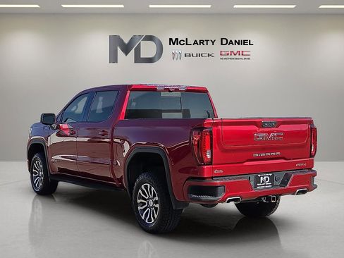 Certified 2022 GMC Sierra 1500 AT4 w/ AT4 Premium Package image 4