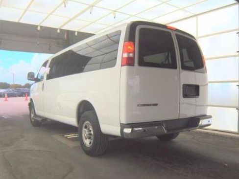 Used 2023 Chevrolet Express 3500 LT w/ LT Preferred Equipment Group RWD image 4