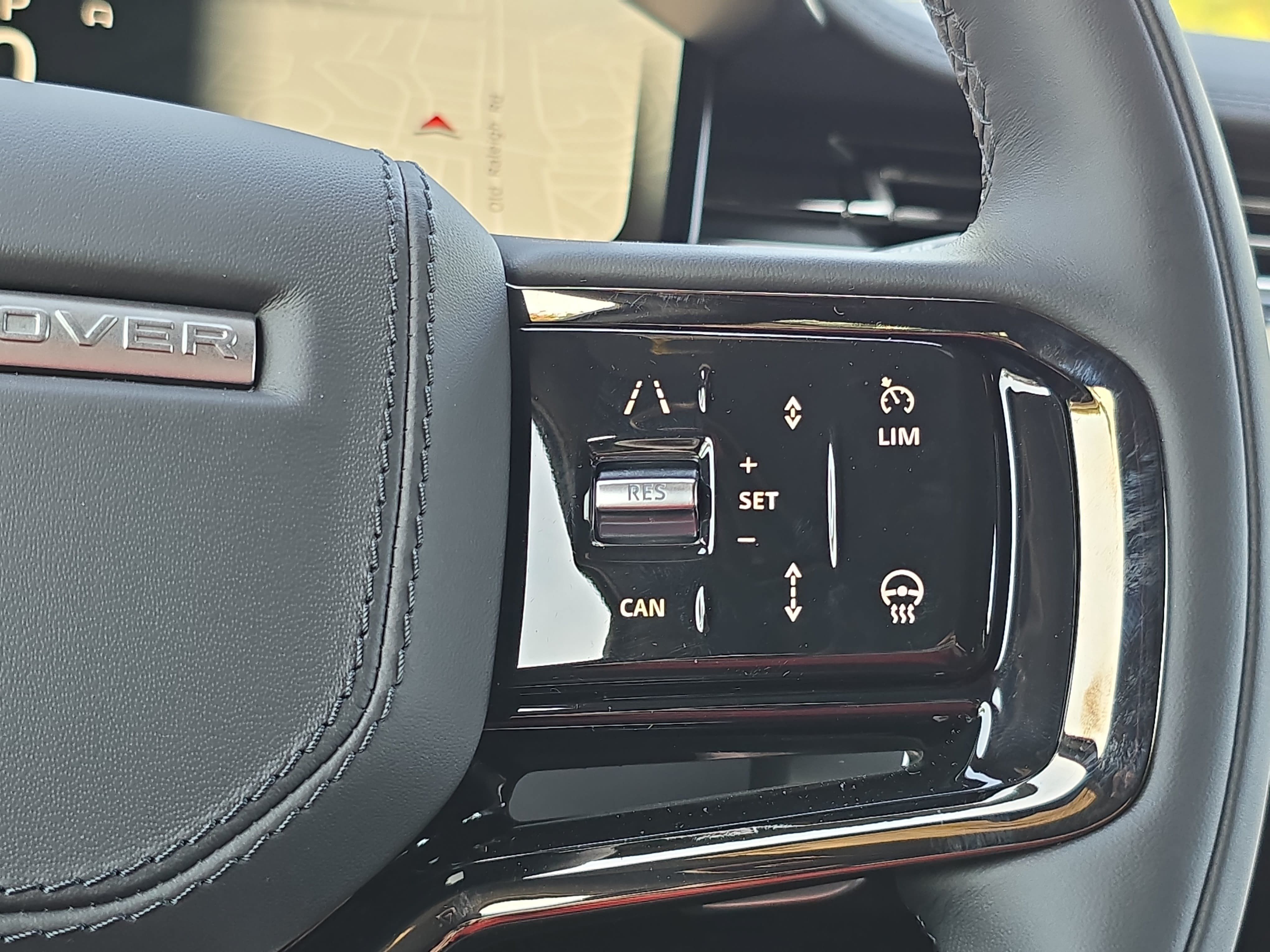 New 2026 Land Rover Range Rover Sport Dynamic SE AWD/4WD image 18