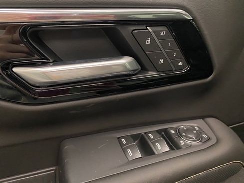 New 2026 Chevrolet Suburban Premier image 28