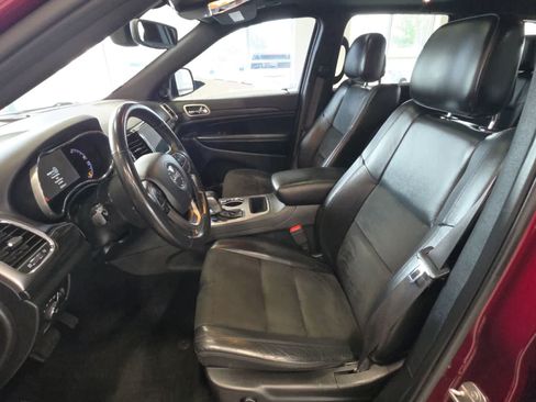 Used 2019 Jeep Grand Cherokee Altitude AWD/4WD image 17