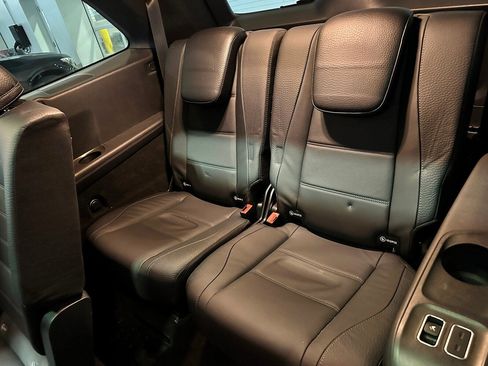 Used 2022 Mercedes-Benz GLS 450 4MATIC image 14