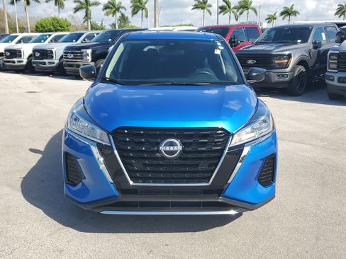 Used 2023 Nissan Kicks S image 2