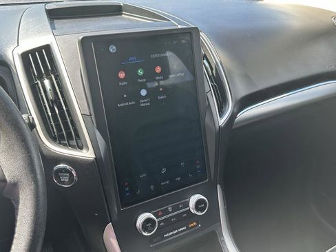 Used 2022 Ford Edge SEL image 15