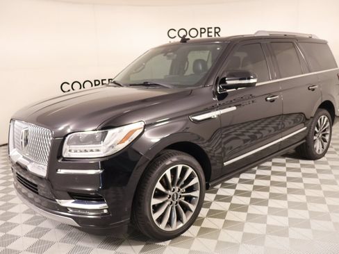 Used 2020 Lincoln Navigator Reserve AWD/4WD image 11