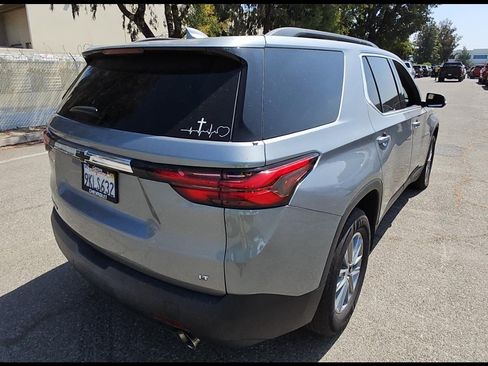 Used 2023 Chevrolet Traverse LT FWD image 11