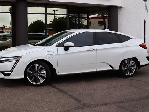 Used 2018 Honda Clarity Plug-In Hybrid image 4