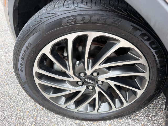 Used 2019 Lincoln Nautilus Reserve w/ Driver Assistance Package FWD image 37