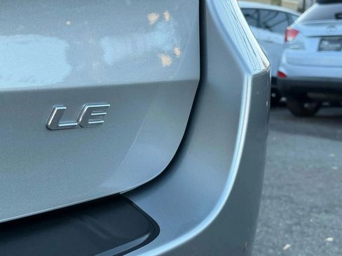 Used 2013 Toyota Sienna LE image 6