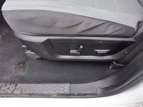 Used 2023 RAM 1500 Classic SLT image 12