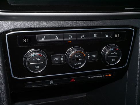 Certified 2022 Volkswagen Atlas Cross Sport SEL Premium R-Line image 23