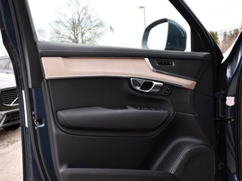 Certified 2025 Volvo XC90 B5 Plus image 10