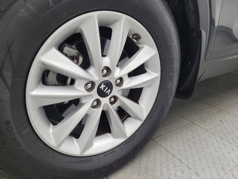 Used 2019 Kia Sorento LX w/ LX Convenience Package image 31