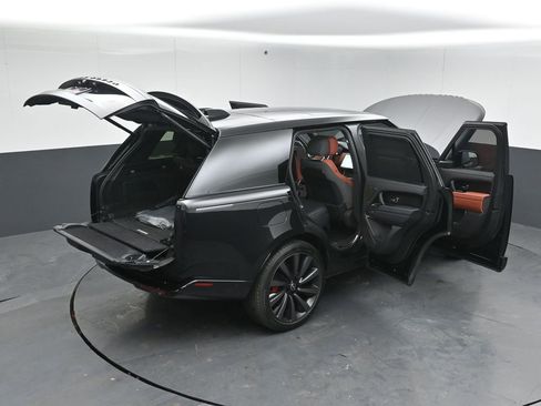 Used 2025 Land Rover Range Rover SV AWD/4WD image 59