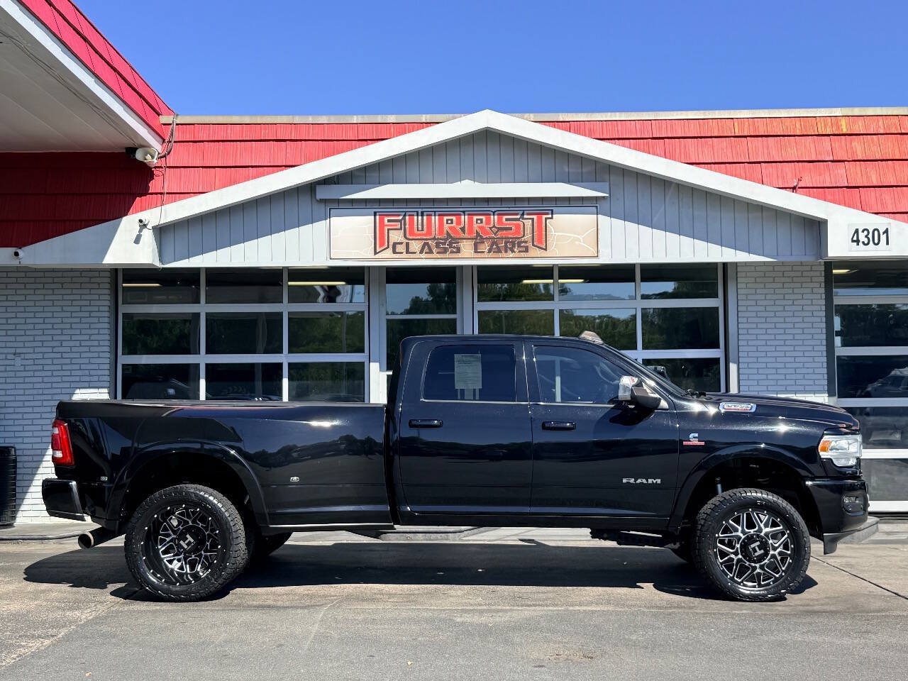 Used 2021 RAM 3500 Laramie AWD/4WD image 2