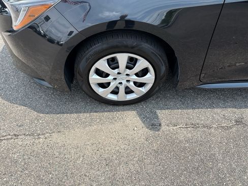 Used 2022 Toyota Corolla LE FWD image 9