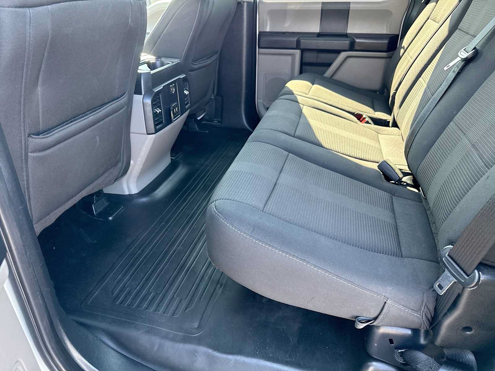 Used 2019 Ford F150 XL w/ Equipment Group 101A Mid AWD/4WD image 18