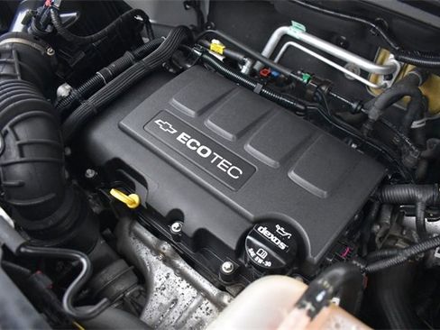 Used 2019 Chevrolet Trax LT w/ LT Convenience Package image 32