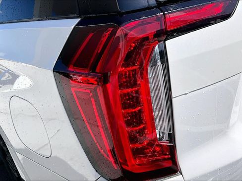 Used 2024 GMC Yukon AT4 w/ AT4 Premium Plus Package image 27