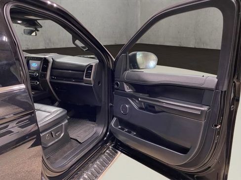 Certified 2019 Ford Expedition XLT w/ Equipment Group 202A AWD/4WD image 19