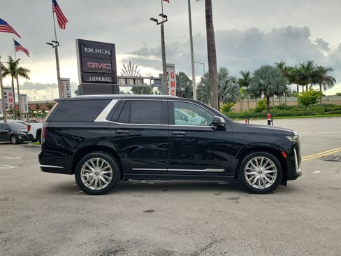 Used 2021 Cadillac Escalade Premium Luxury w/ Driver Assist Tech Package RWD image 4