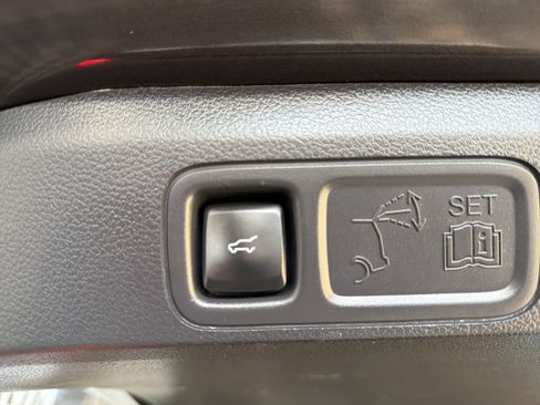 Used 2024 Ford Expedition Max Limited image 13