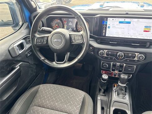 Used 2024 Jeep Gladiator Mojave image 14