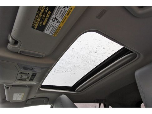 Used 2023 Toyota RAV4 XLE Premium image 29