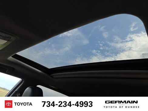 Used 2017 Toyota Highlander XLE w/ Protection Package #3 AWD/4WD image 33