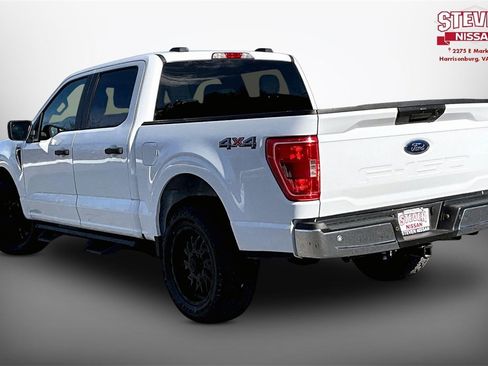 Used 2022 Ford F150 XLT w/ Trailer Tow Package image 4