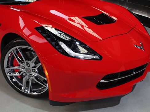 Used 2014 Chevrolet Corvette Stingray Convertible w/ 2LT Preferred Equipment Group RWD image 13