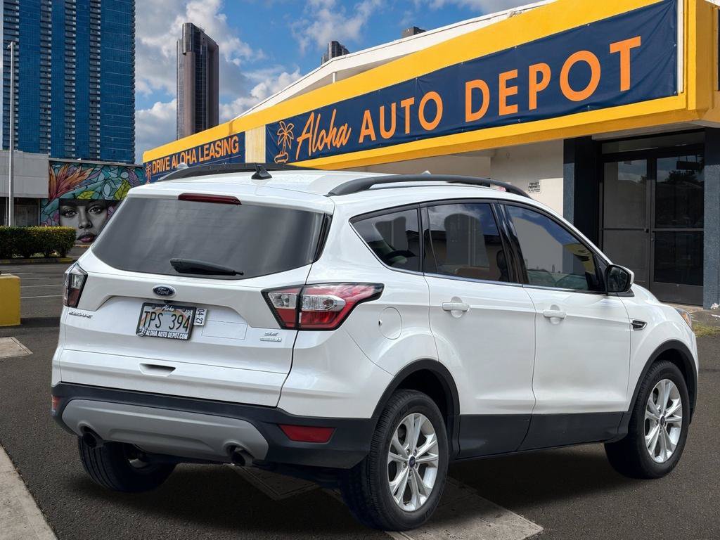 Used 2018 Ford Escape SE w/ SE Sync 3 Package FWD image 5