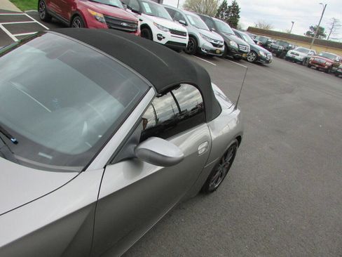 Used 2003 BMW Z4 2.5i image 33