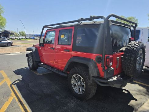Used 2015 Jeep Wrangler Unlimited Rubicon w/ Max Tow Package AWD/4WD image 5