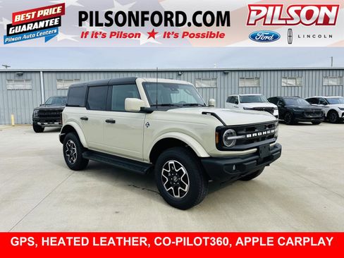 New 2026 Ford Bronco Outer Banks AWD/4WD image 1