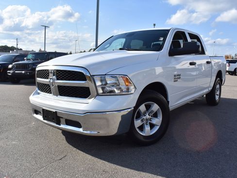 Used 2023 RAM 1500 Classic SLT w/ Trailer & Traction Group image 5