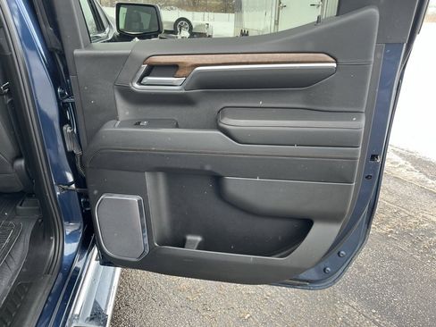 Used 2023 Chevrolet Silverado 1500 High Country w/ High Country Premium Package image 24