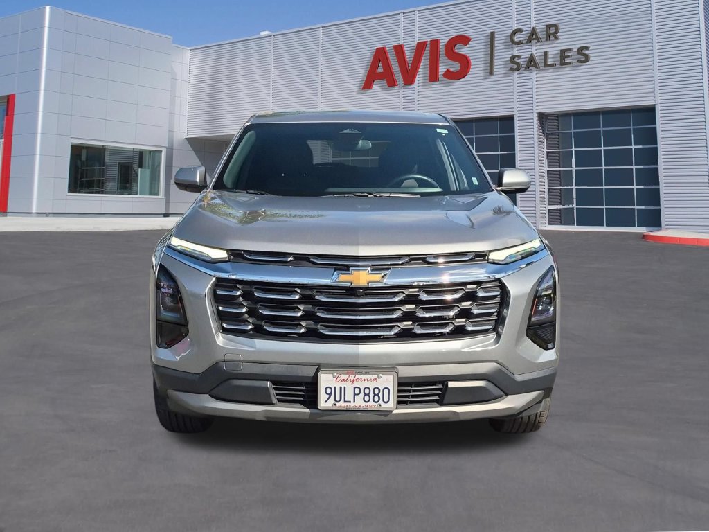Used 2026 Chevrolet Equinox LT AWD/4WD image 2