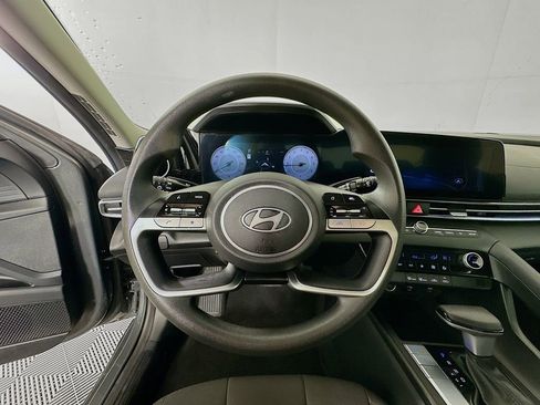 Certified 2024 Hyundai Elantra SEL image 11