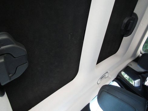 Used 2016 Jeep Renegade Limited AWD/4WD image 19