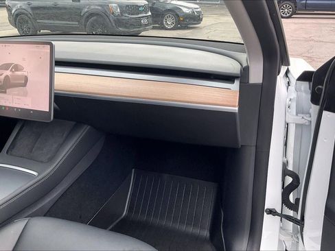 Used 2020 Tesla Model 3 Long Range AWD/4WD image 17